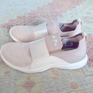 APL Techloom Bliss (very gently used, worn twice)